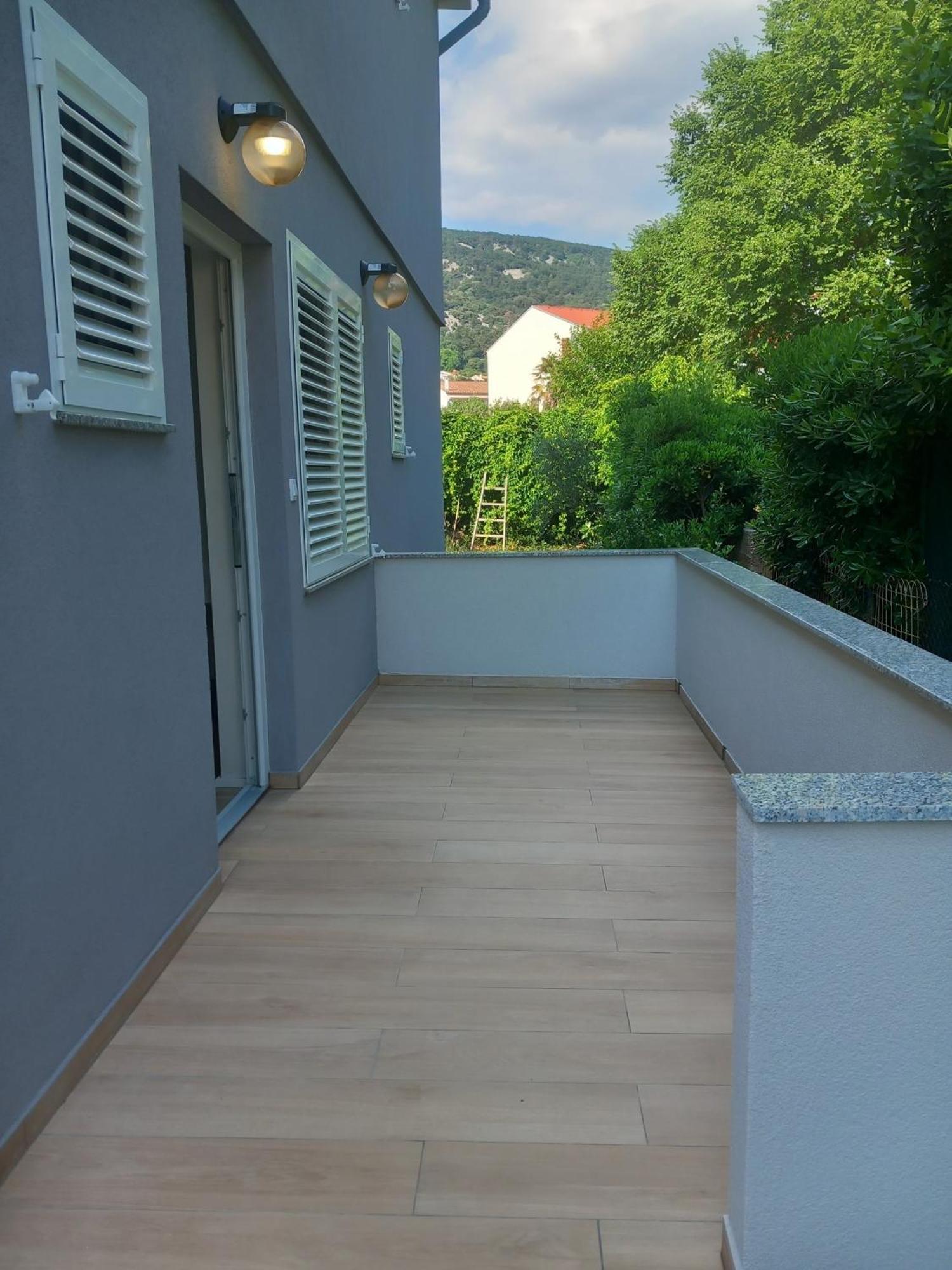 Apartment Crnekovic Ix