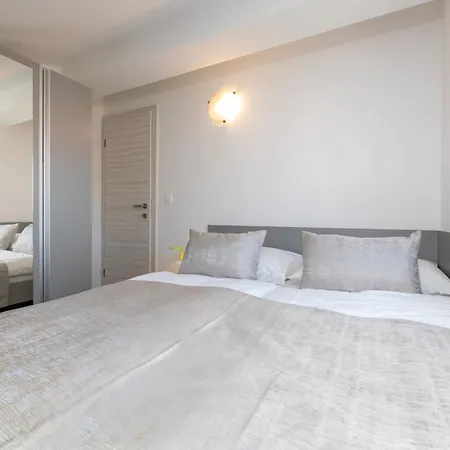 Apartments Crnekovic IX Baška Esterno foto